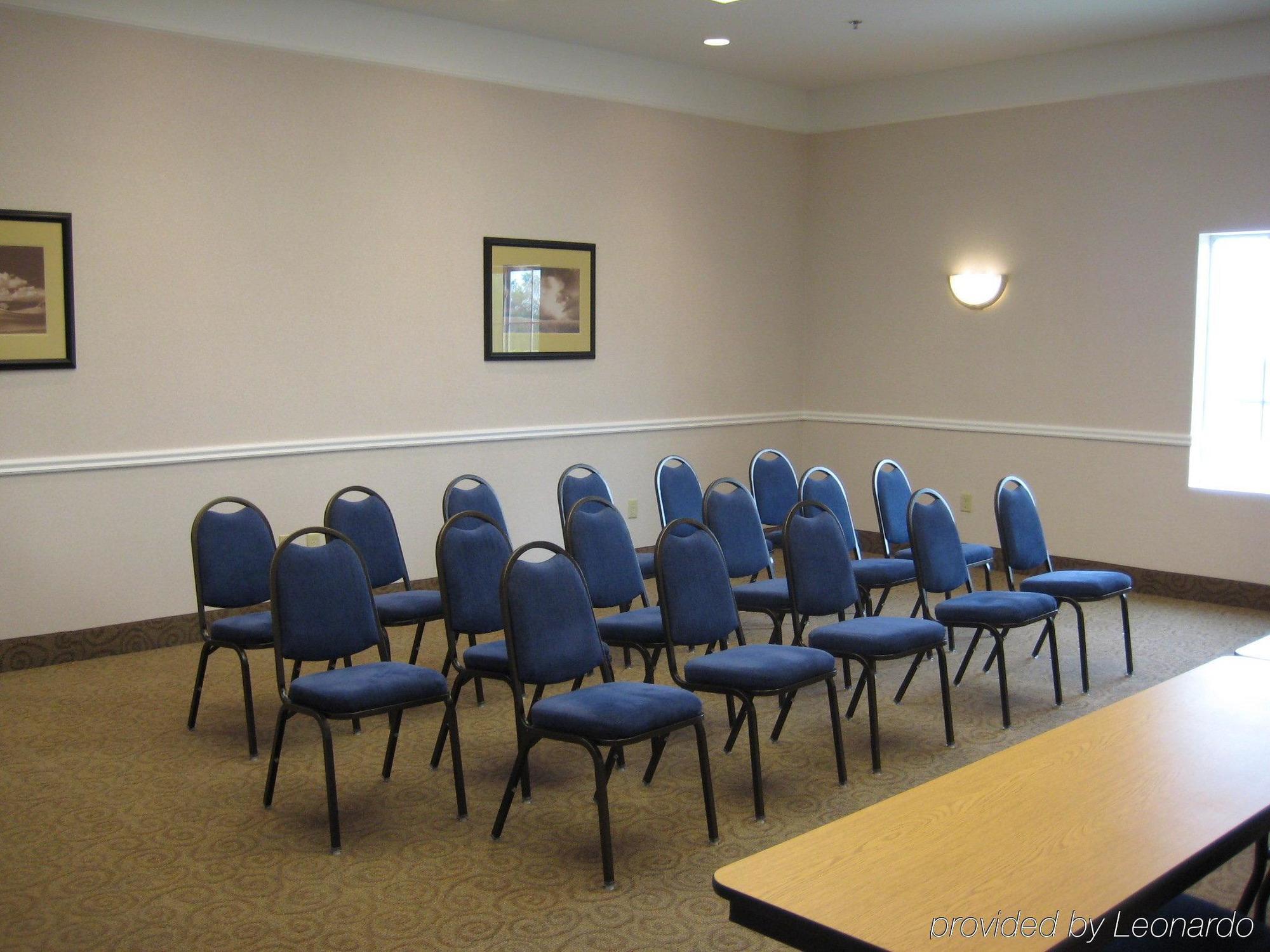 Baymont Inn & Suites Brenham Bagian luar foto