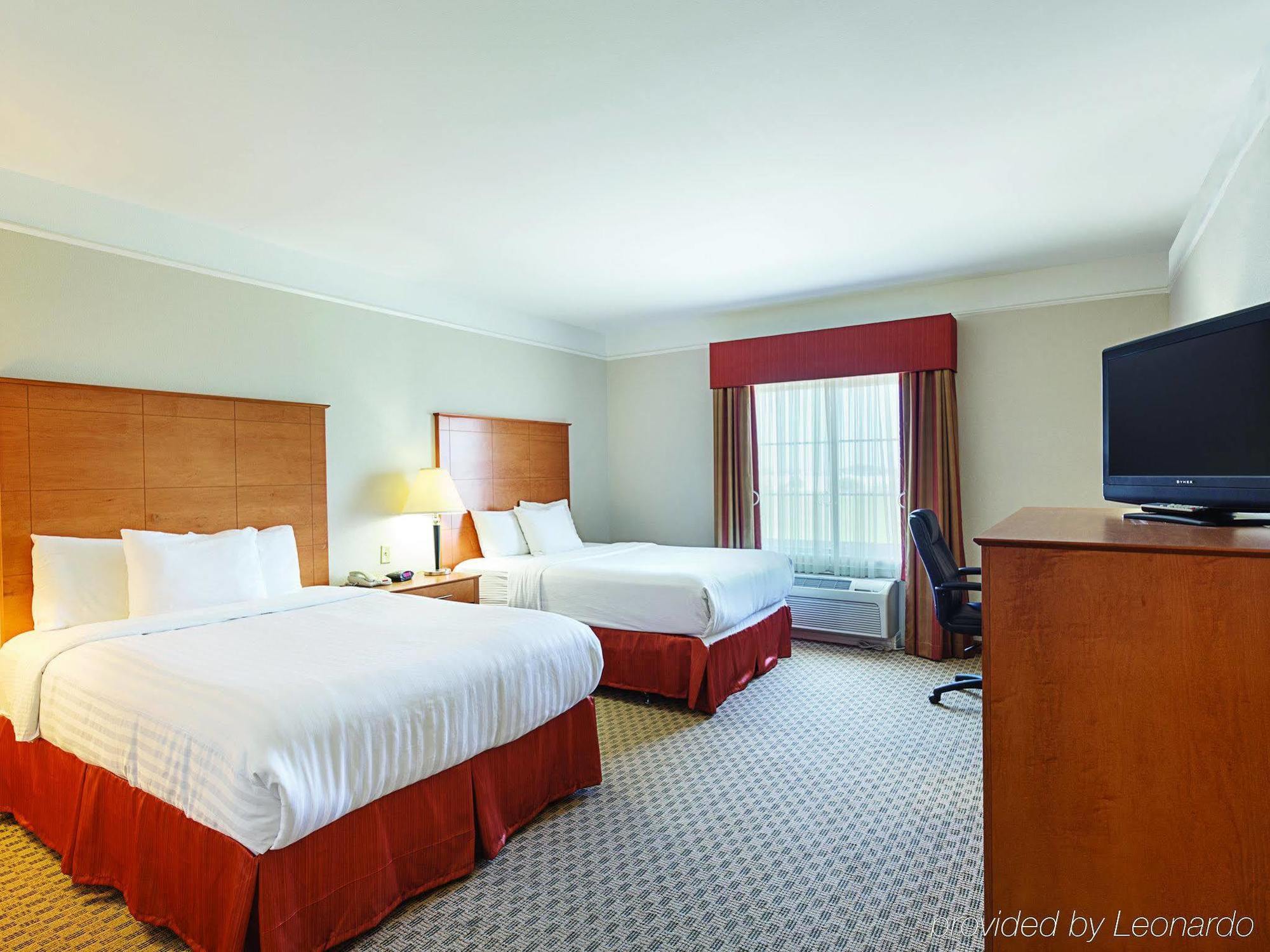 Baymont Inn & Suites Brenham Bagian luar foto