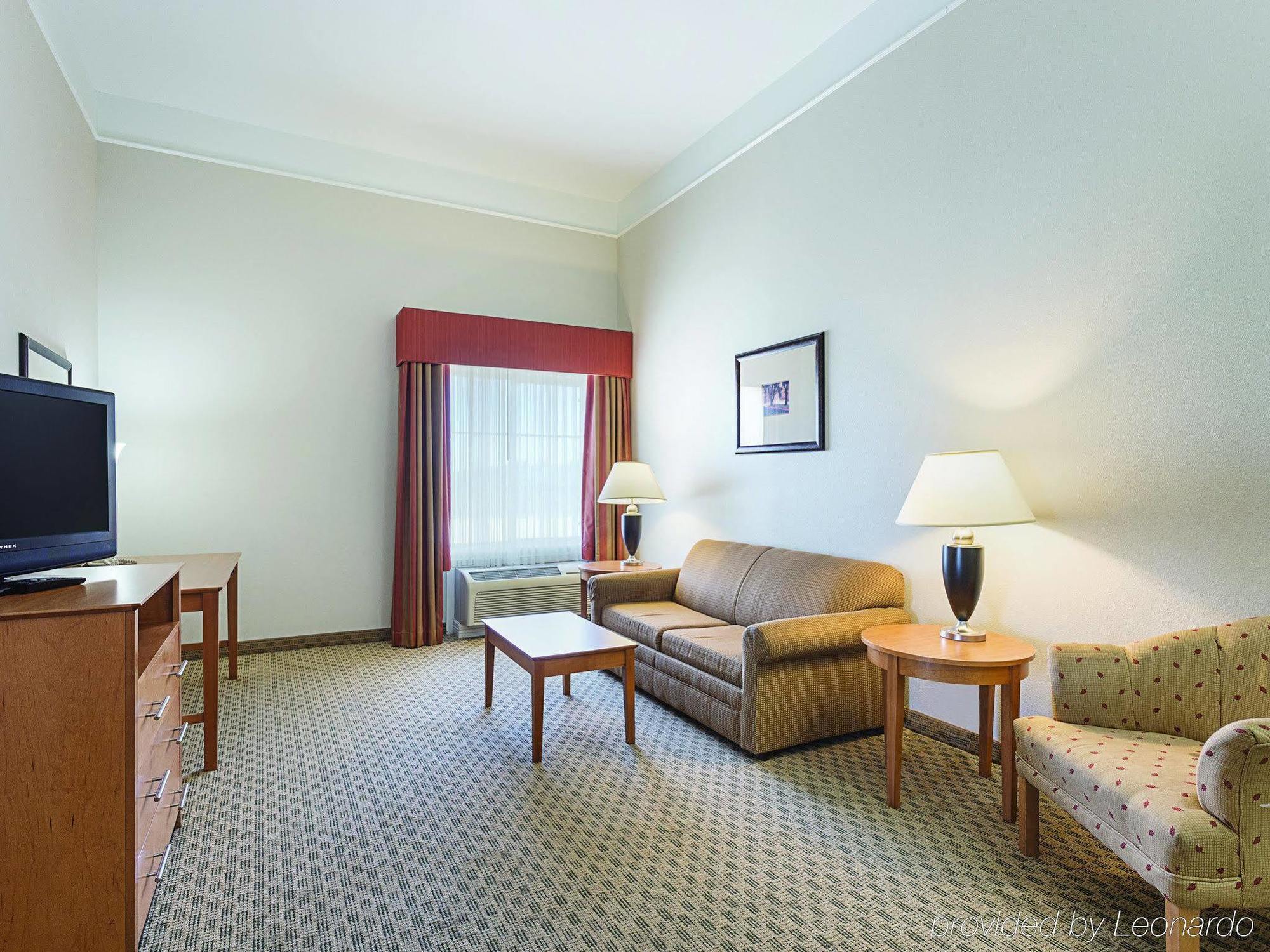 Baymont Inn & Suites Brenham Bagian luar foto